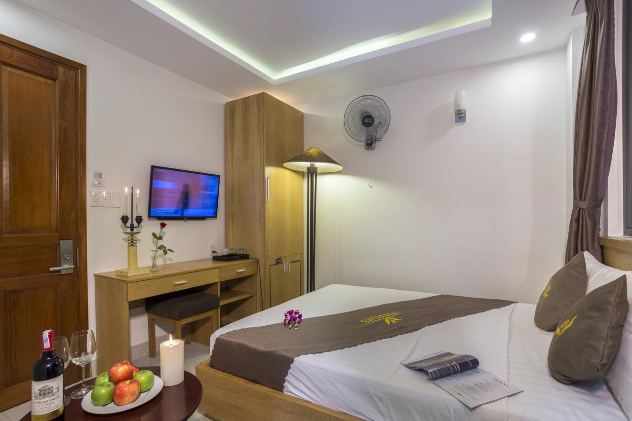Trang Ngan Hotel By Thg Дананг Екстер'єр фото