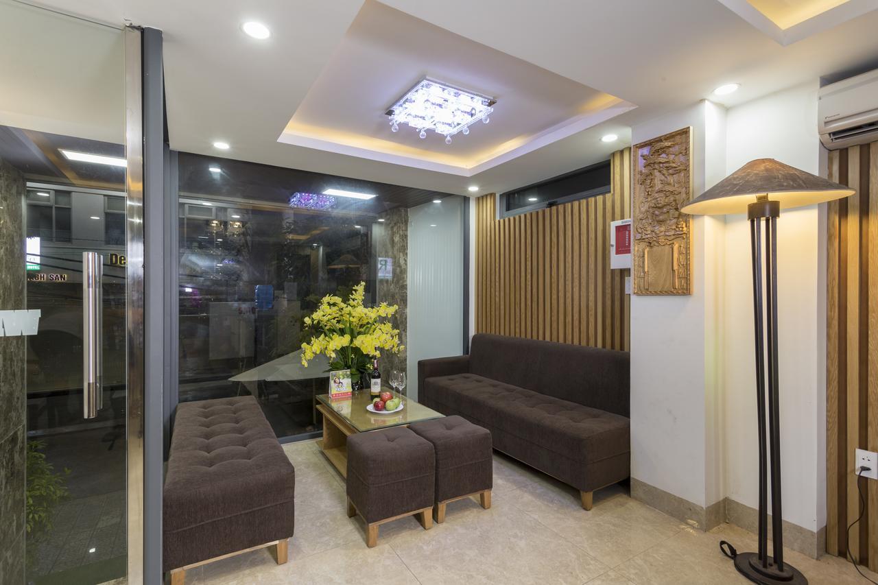 Trang Ngan Hotel By Thg Дананг Екстер'єр фото